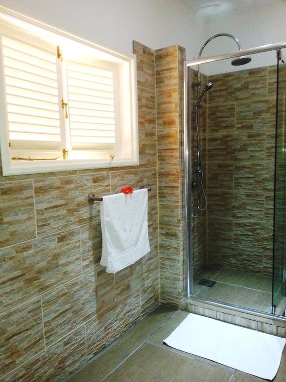 Summer Self Catering Baie Sainte Anne Ruang foto